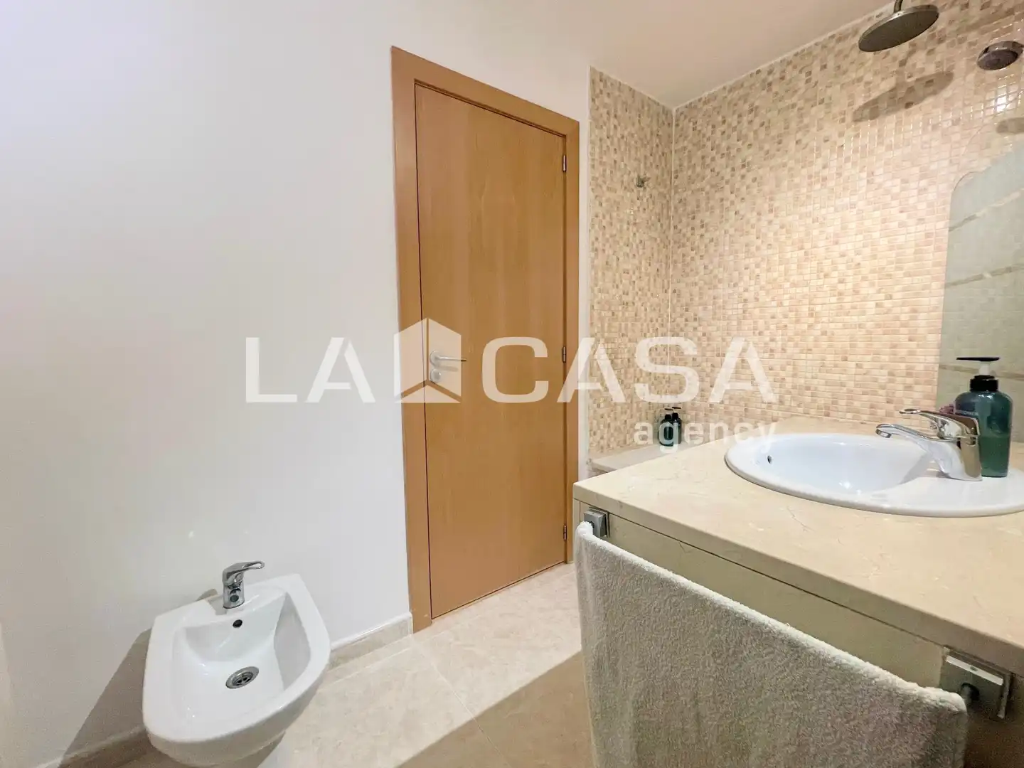 Dúplex en venta en Badalona con Calefacción, Piscina y Balcón