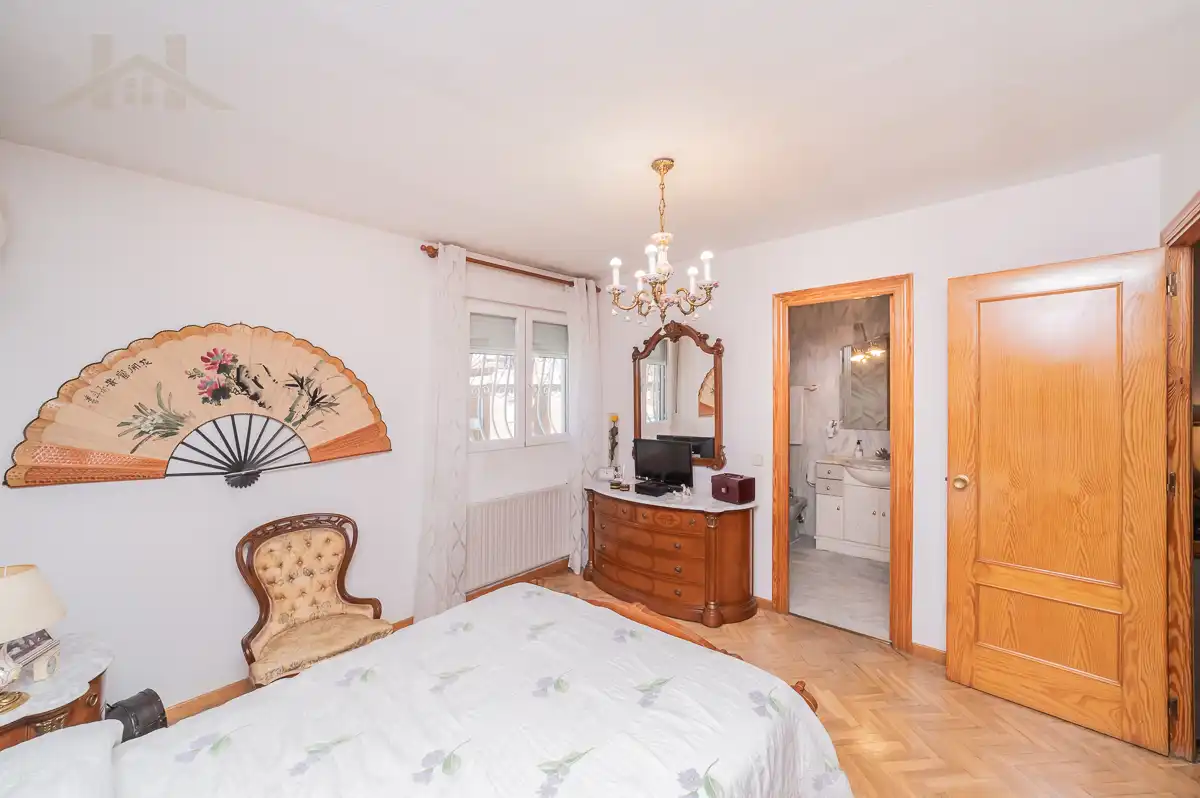 Bedroom of Houses for sale in Arroyomolinos (Madrid)  with Air Conditioner, Heating and Private garden