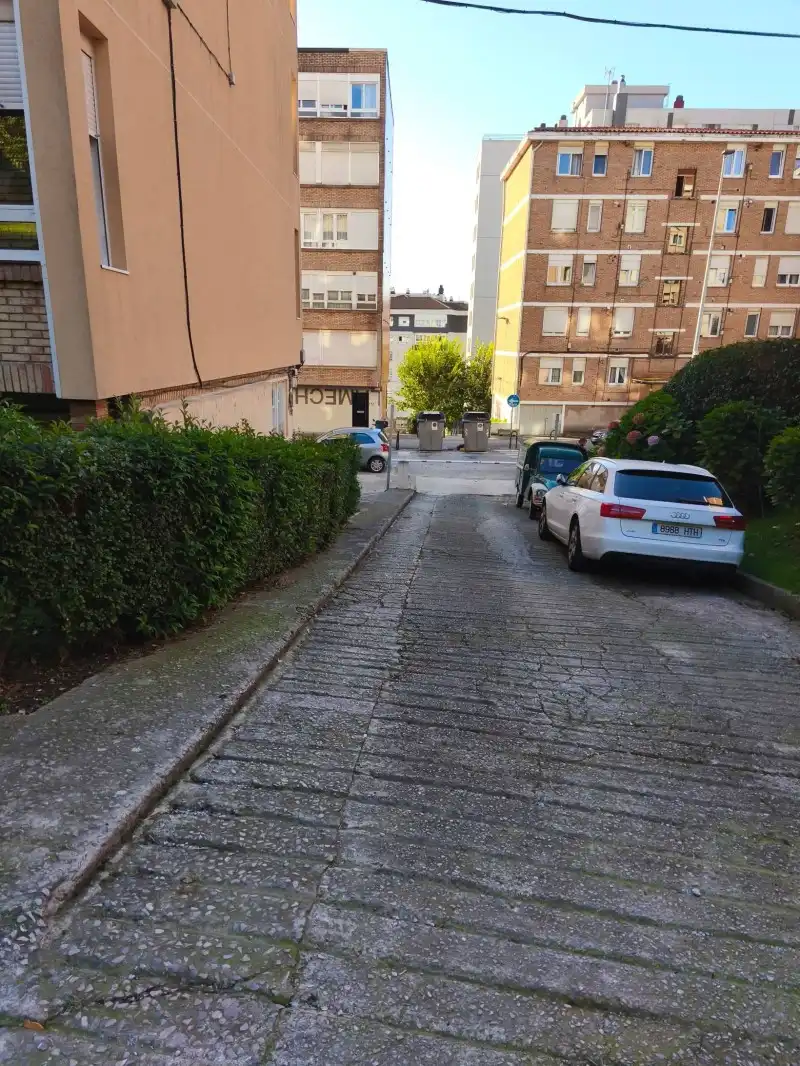 Parkplatz von Erdgeschoss zum Verkauf in Santander mit Privatgarten, Parkett und Möbliert