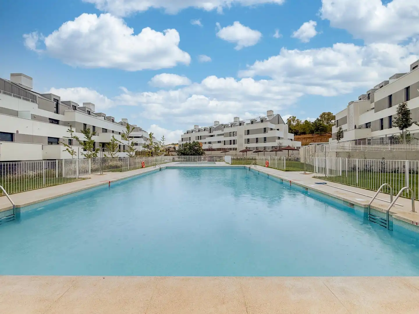 Flat with pool to rent in Cobeña, imagen 40