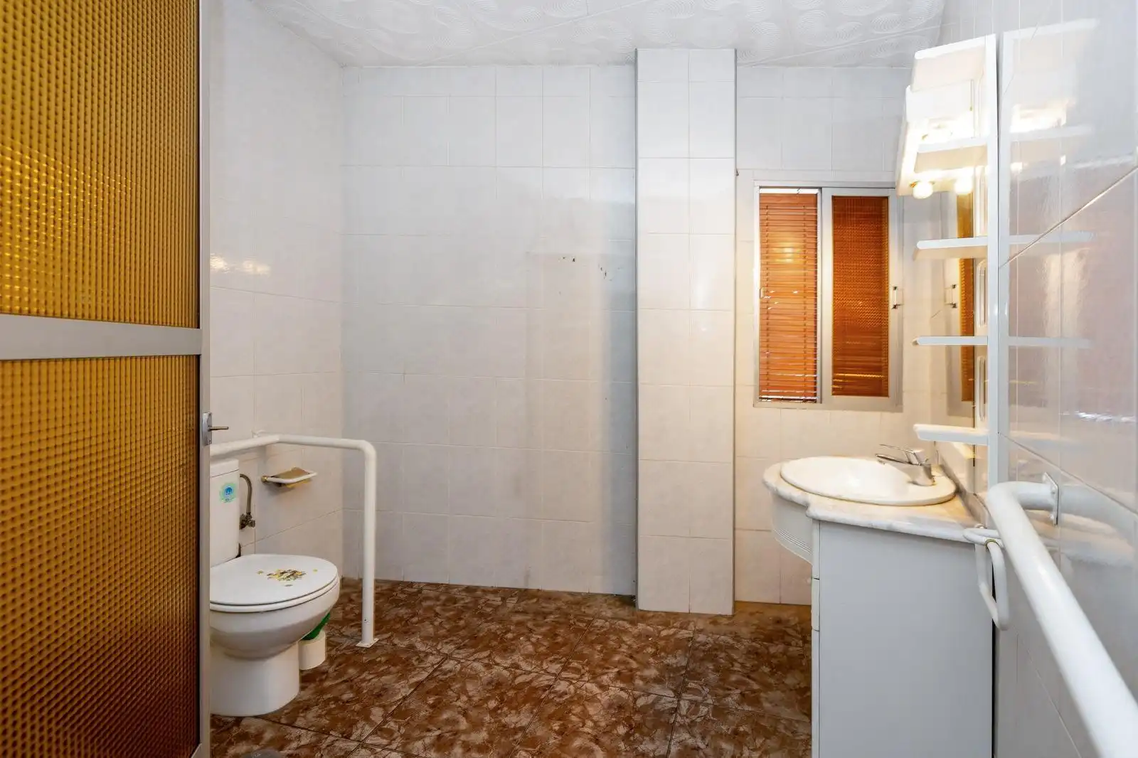 Badezimmer von Gebäude zum Verkauf in Zaidín