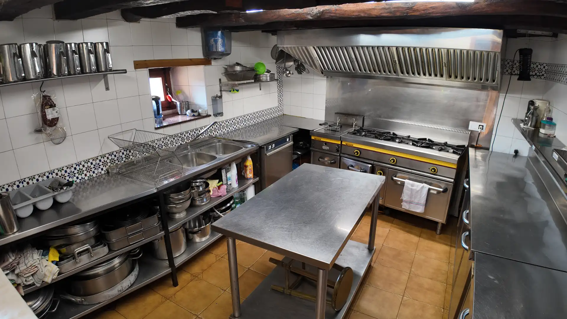 Cocina de Edificio en venta en Valderredible