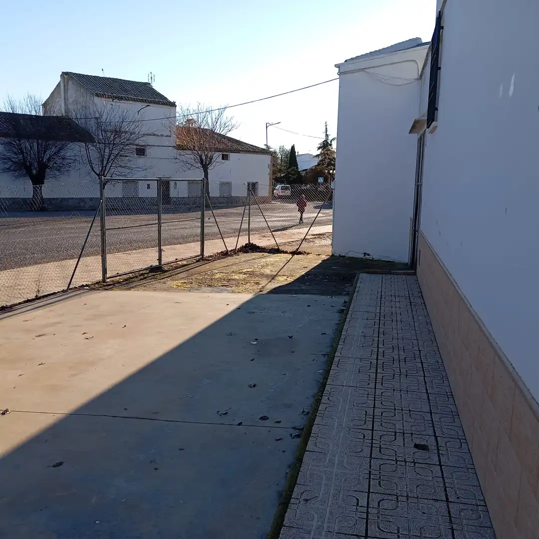 Parking of Houses for sale in La Herrera