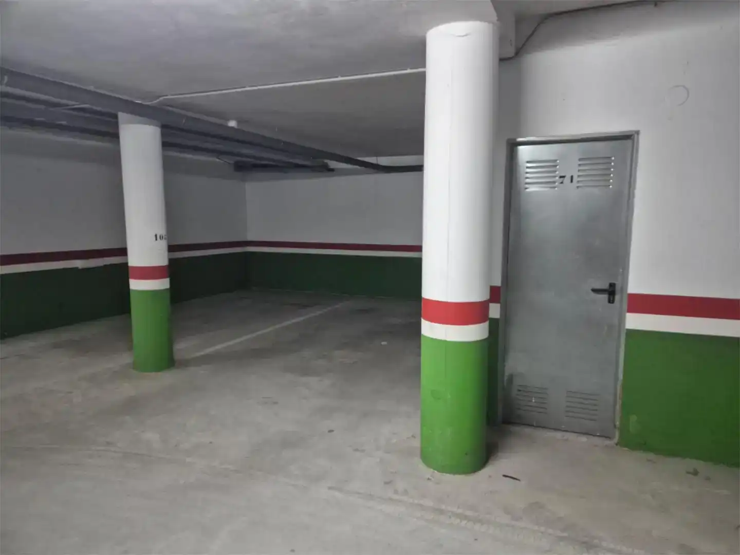 Parking de Piso en venta en Foz con Trastero, Piscina y Amueblado