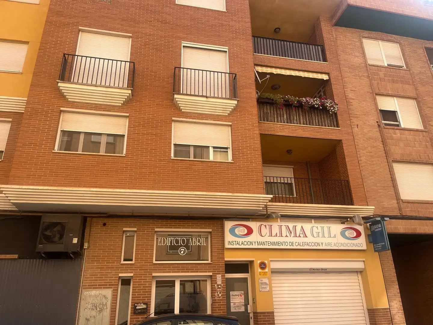 Vista exterior de Piso en venta en Almansa con Calefacción, Trastero y Amueblado