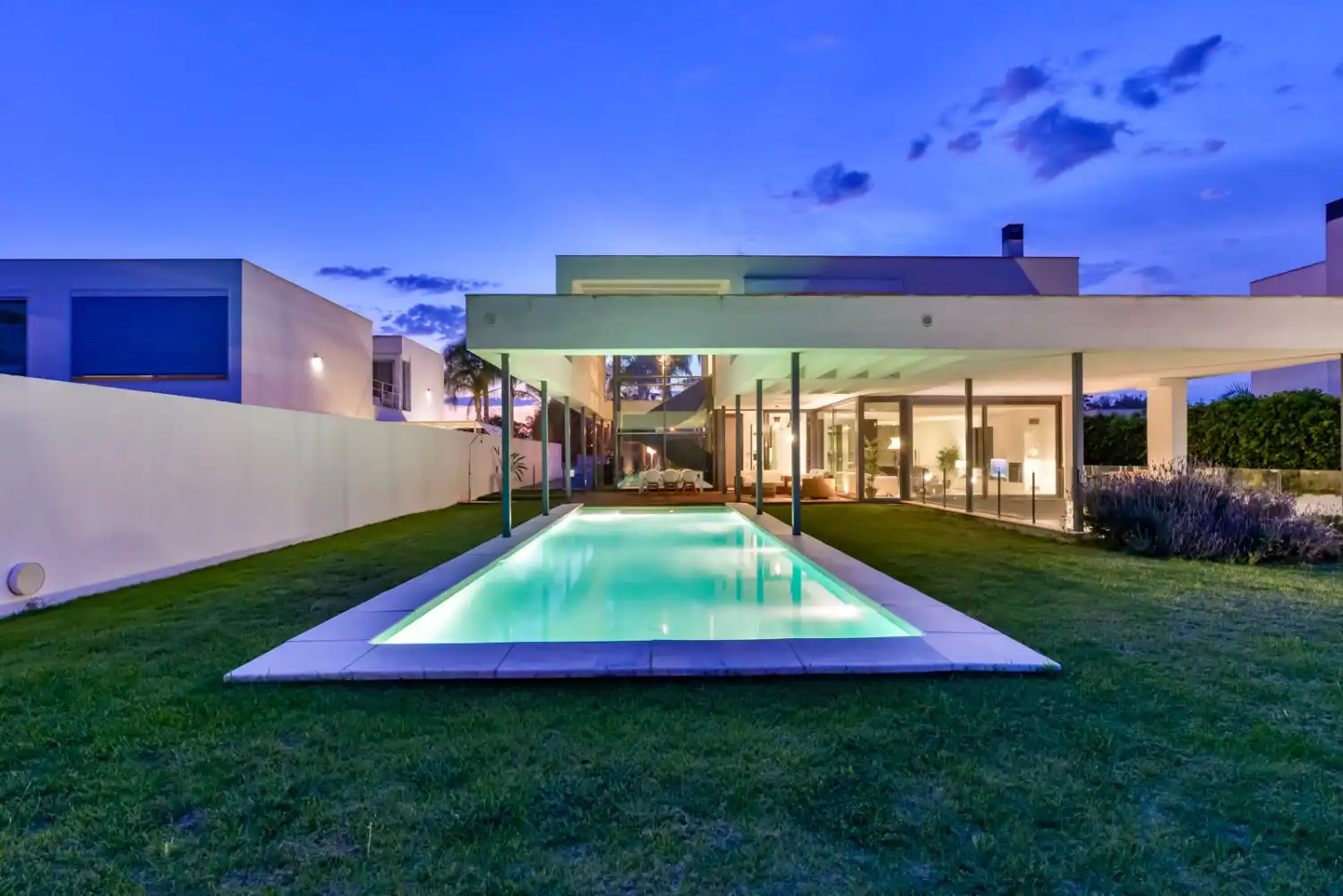 Chalet con piscina en venta en Torre en Conill - Cumbres de San Antonio