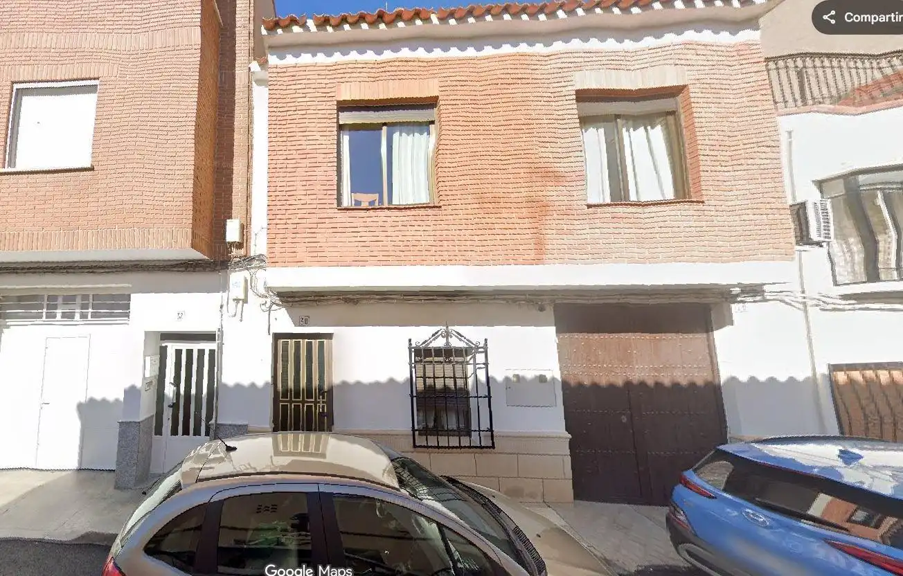 Vista exterior de Piso en venta en Tarazona de la Mancha