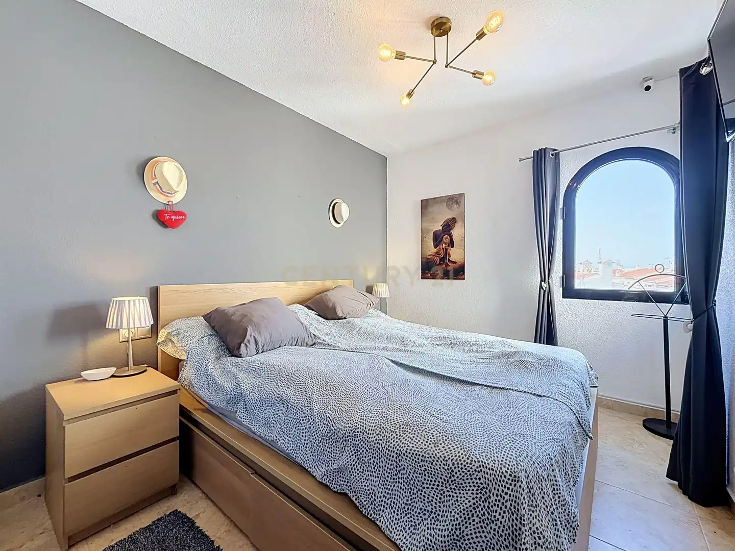 Habitación de Apartamento en venta en Torrevieja con Aire acondicionado y Piscina comunitaria