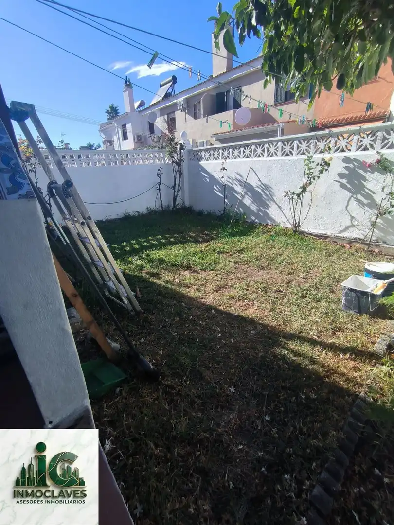Garden of Detached homes for sale in Algeciras  with Terrace and Furnished