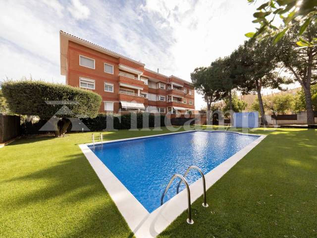 Piso en Venta en Calle Urgell en Can Casablanques