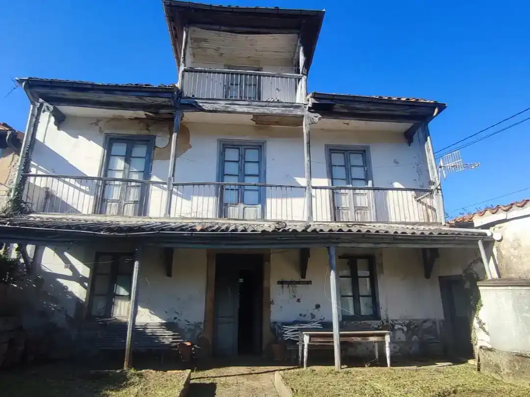 Vista exterior de Casa o xalet en venda en Herrerías amb Balcó