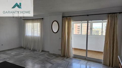 Foto 4 de Piso de alquiler en Castillo Sohail - Myramar, Fuengirola