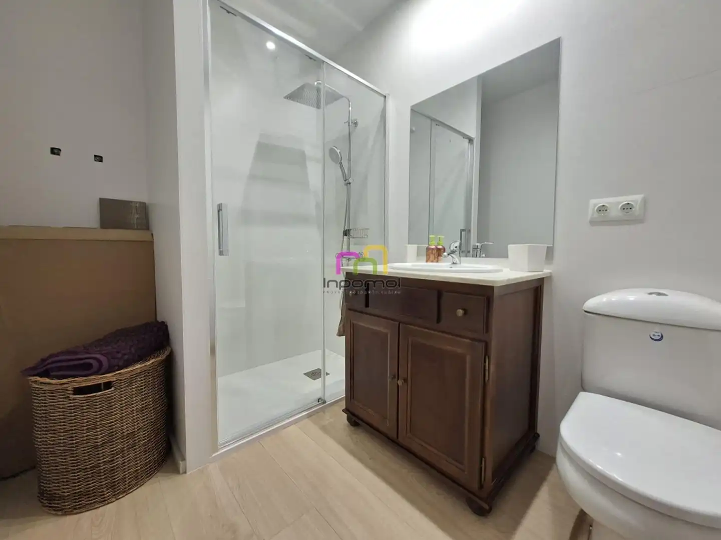 Baño de Piso de alquiler en Badajoz con Aire acondicionado, Calefacción y Amueblado