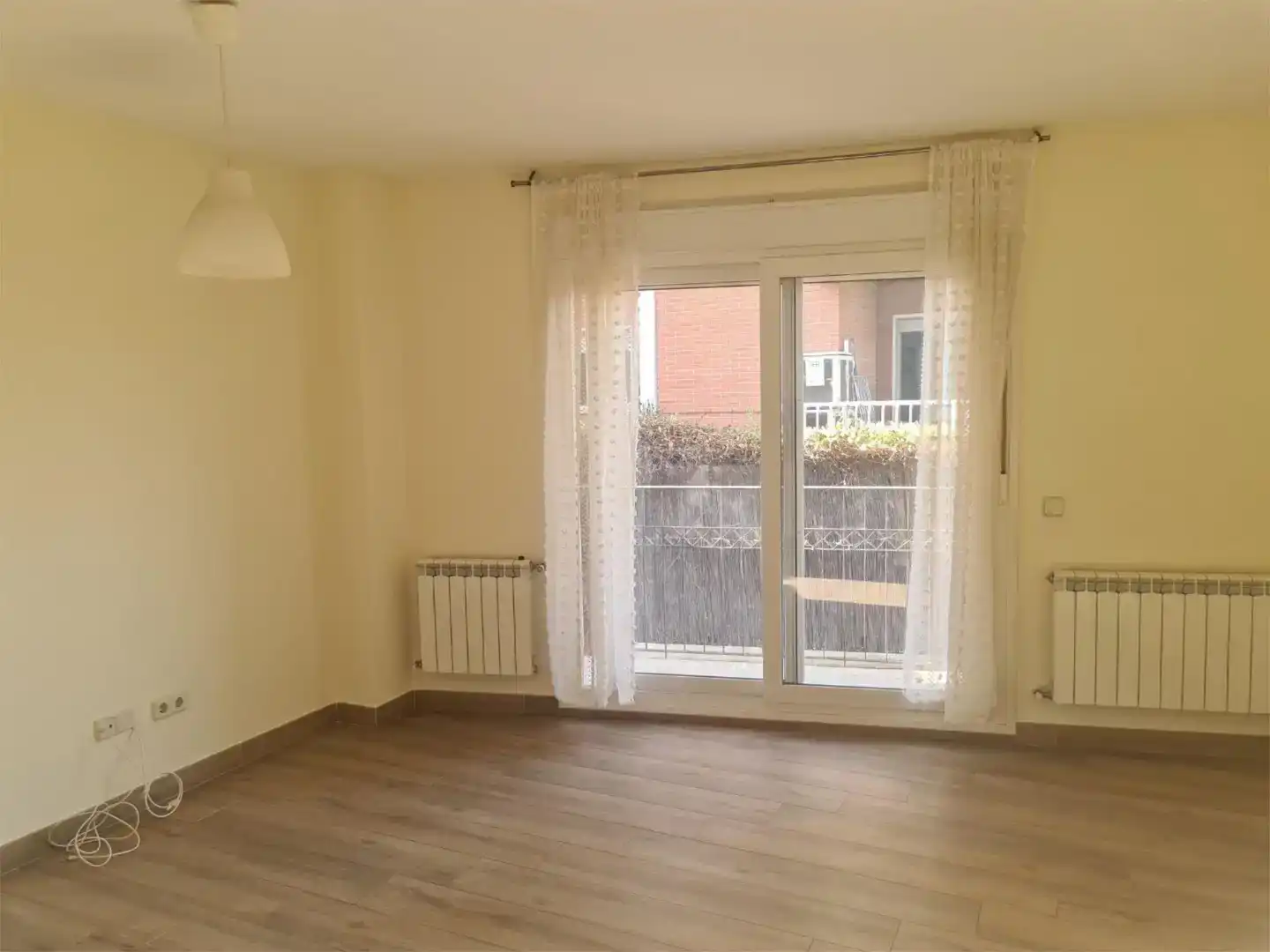 Schlafzimmer von Wohnung zur Miete in Galapagar mit Balkon