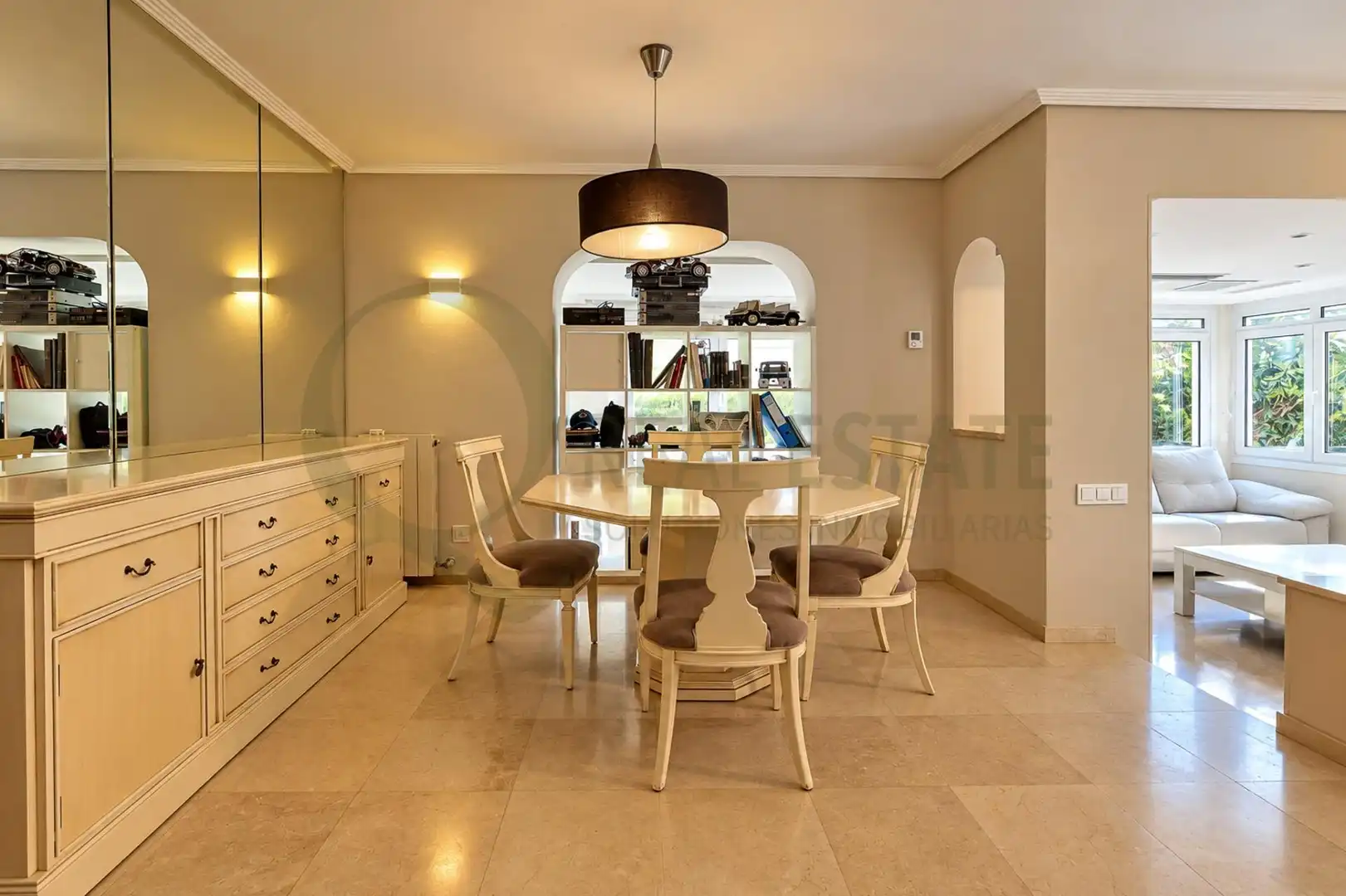 Esszimmer von Haus oder Chalet zum Verkauf in Alicante / Alacant mit Klimaanlage, Heizung und Privatgarten