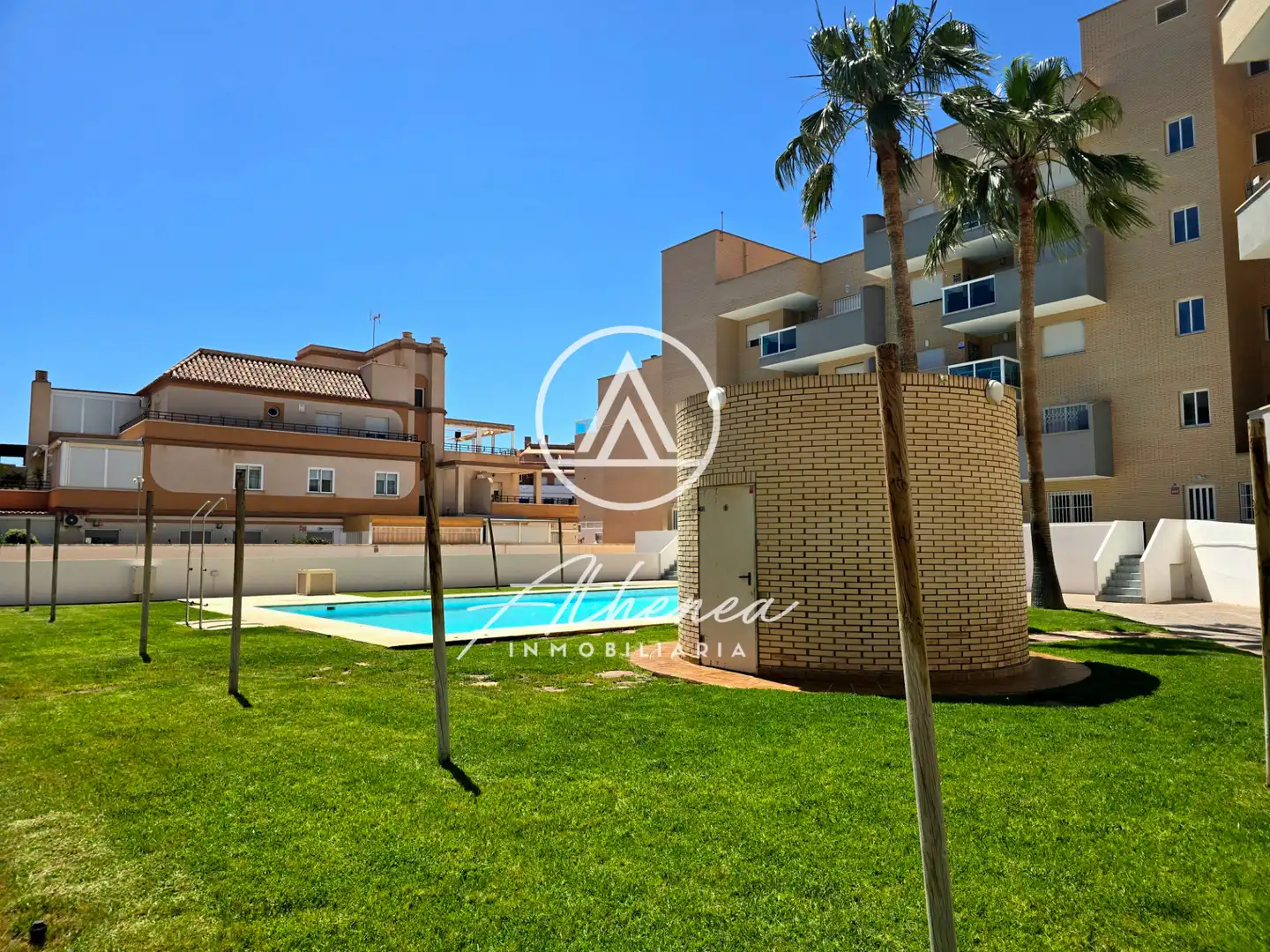 Vista exterior de Piso en venta en Roquetas de Mar con Aire acondicionado, Calefacción y Terraza