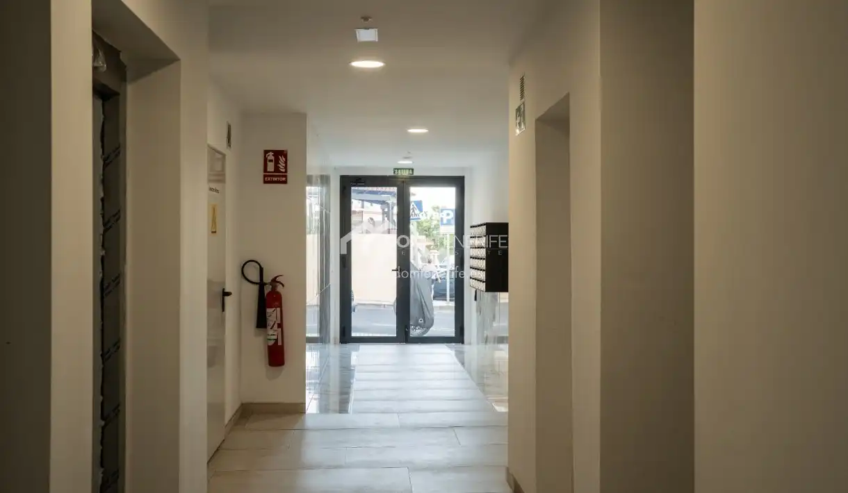 Piso en venta en Adeje con Terraza, Trastero y Piscina