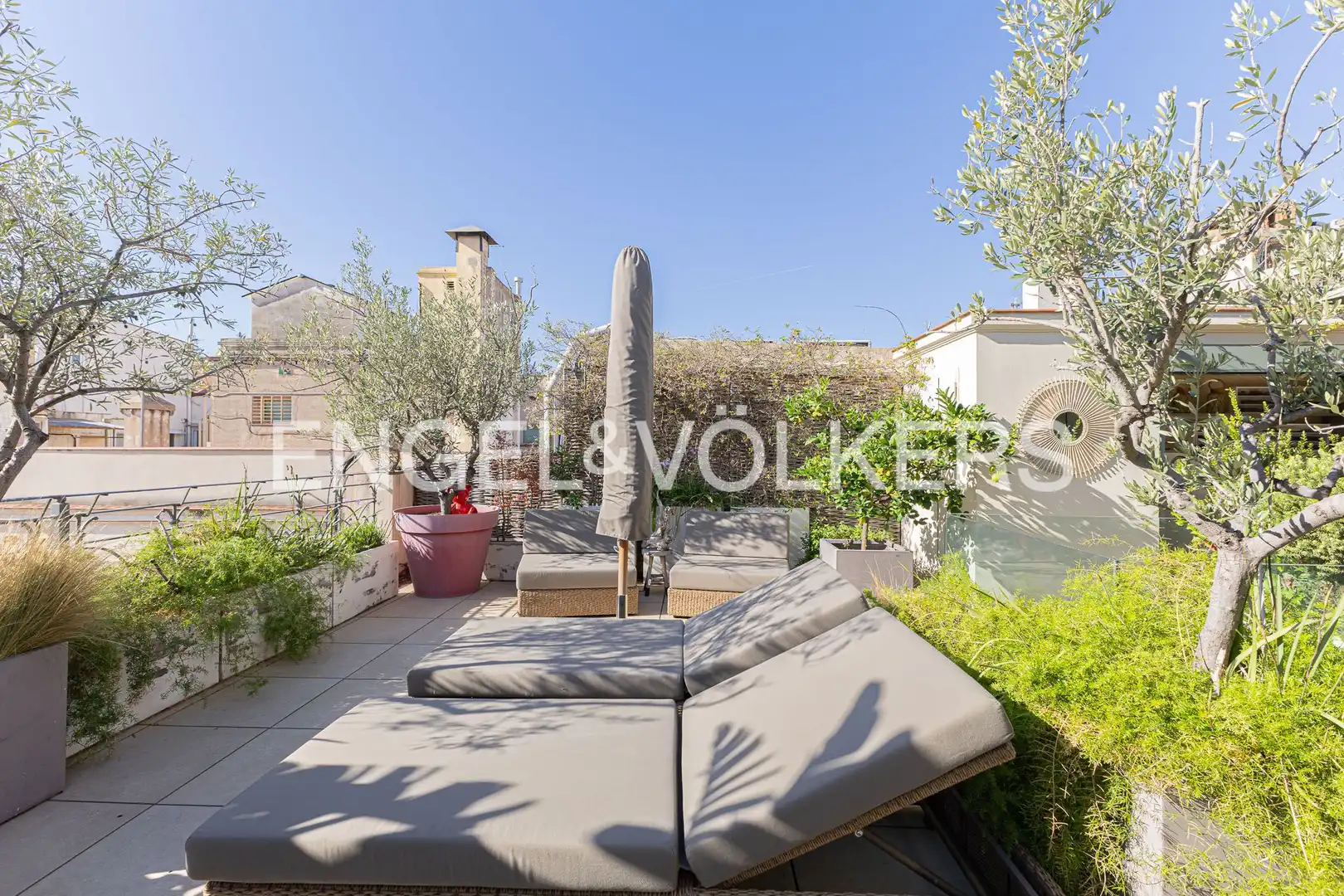 Penthouse mit Aufzug zum Verkauf in Eixample