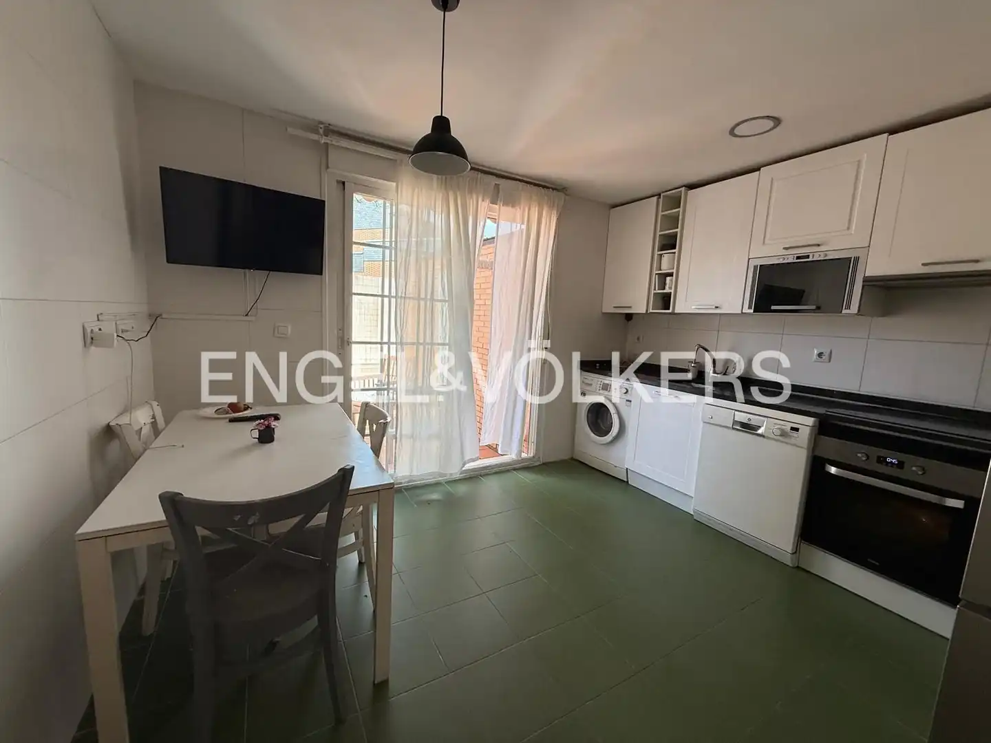 Cocina de Casa adosada en venta en Rivas-Vaciamadrid con Aire acondicionado, Calefacción y Jardín privado