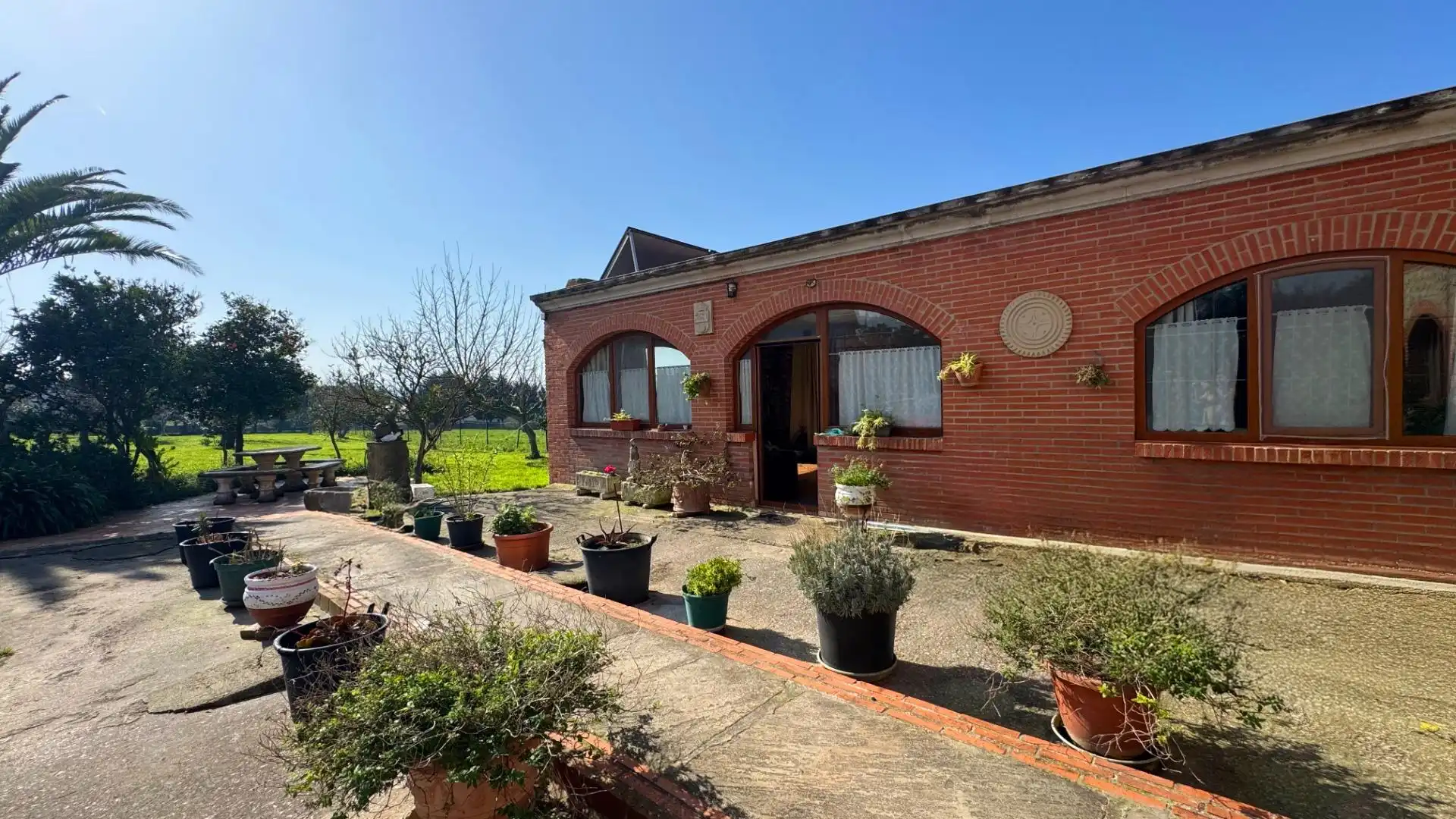 Vista exterior de Casa o chalet en venta en Miengo con Jardín privado y Amueblado
