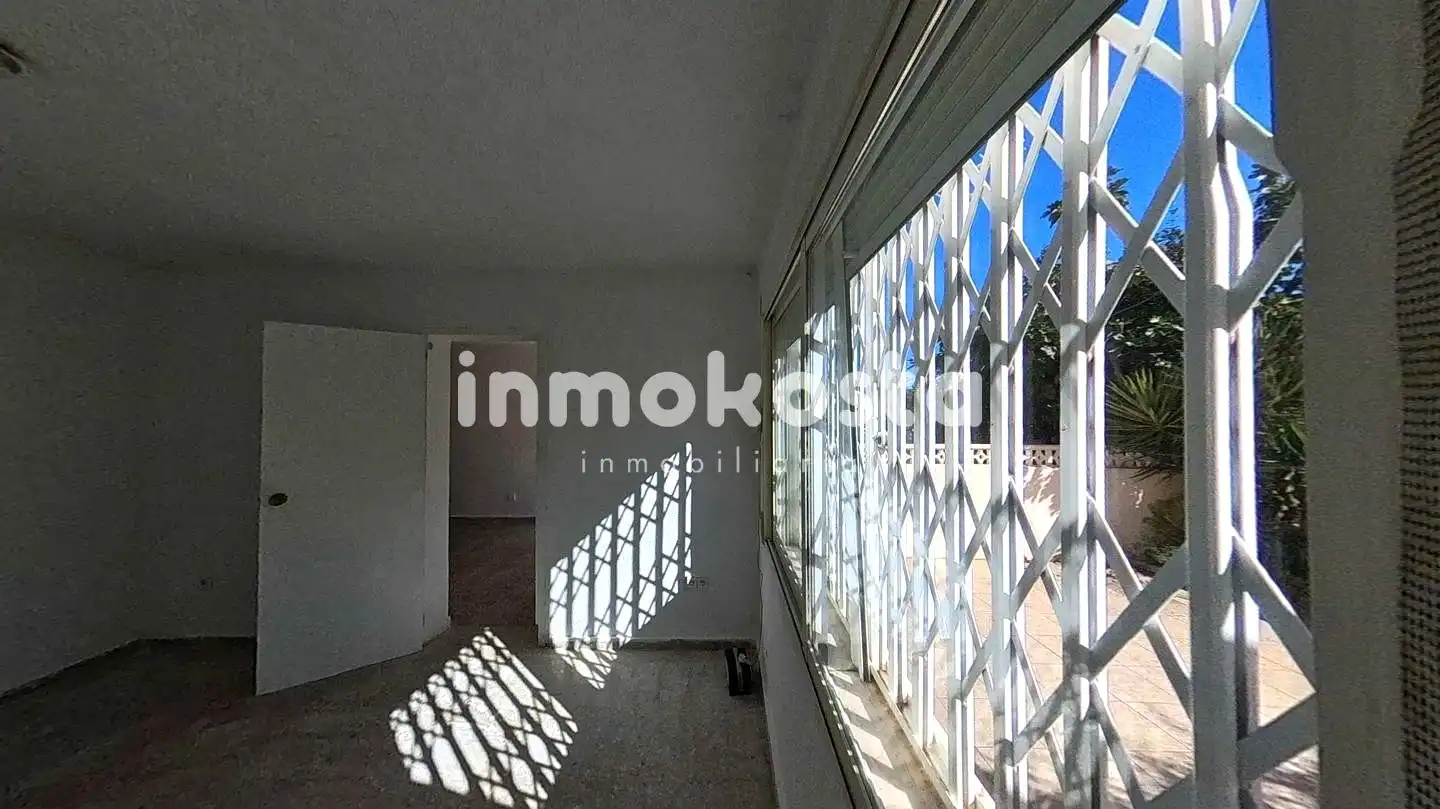 Außenansicht von Erdgeschoss zum Verkauf in L'Alfàs del Pi mit Terrasse und Gemeinschaftspool