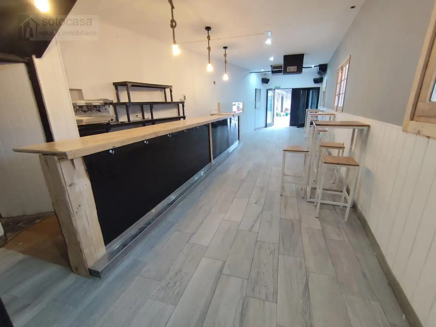 Commercial properties for sale in Tudela de Duero  with Air Conditioner