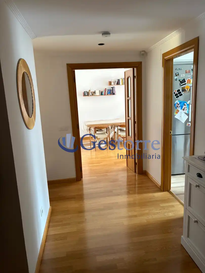 Wohnung zur Miete in Oviedo  mit Heizung, Privatgarten und Parkett