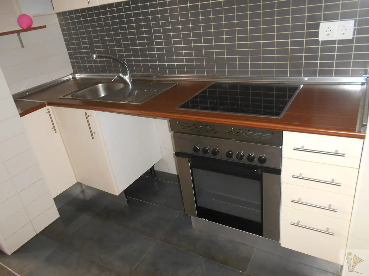 Flat for sale in CL Marquesada de Argoeso , Opañel