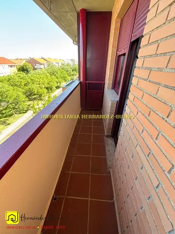 Terraza de Dúplex de alquiler en Salamanca con Calefacción, Terraza y Piscina