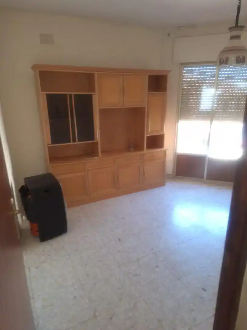Sala d'estar de Casa adosada en venda en Castellar de Santiago amb Moblat i Balcó