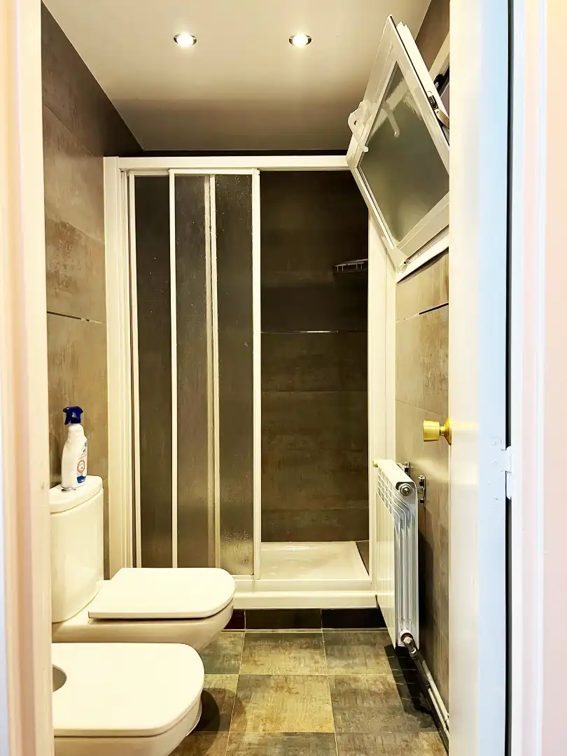 Baño de Piso en venta en Madrid con Aire acondicionado, Calefacción y Terraza