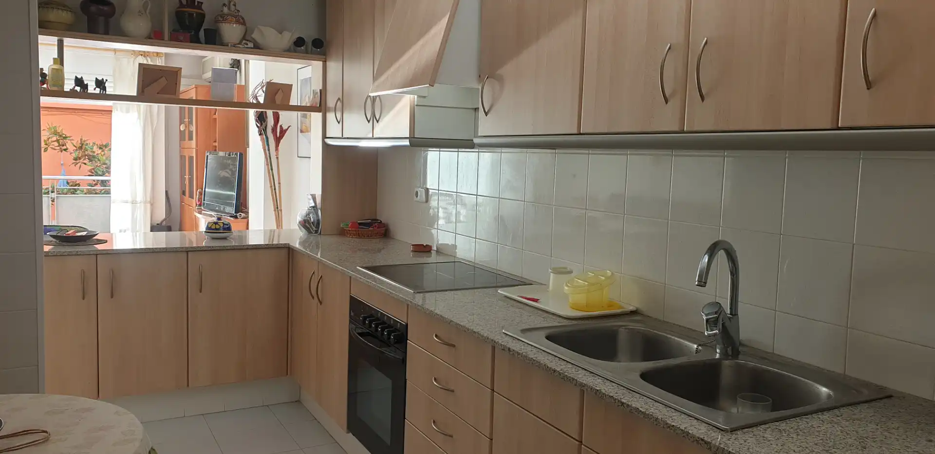Flat with terrace for sale in Carrer de Jovara 37, imagen 3