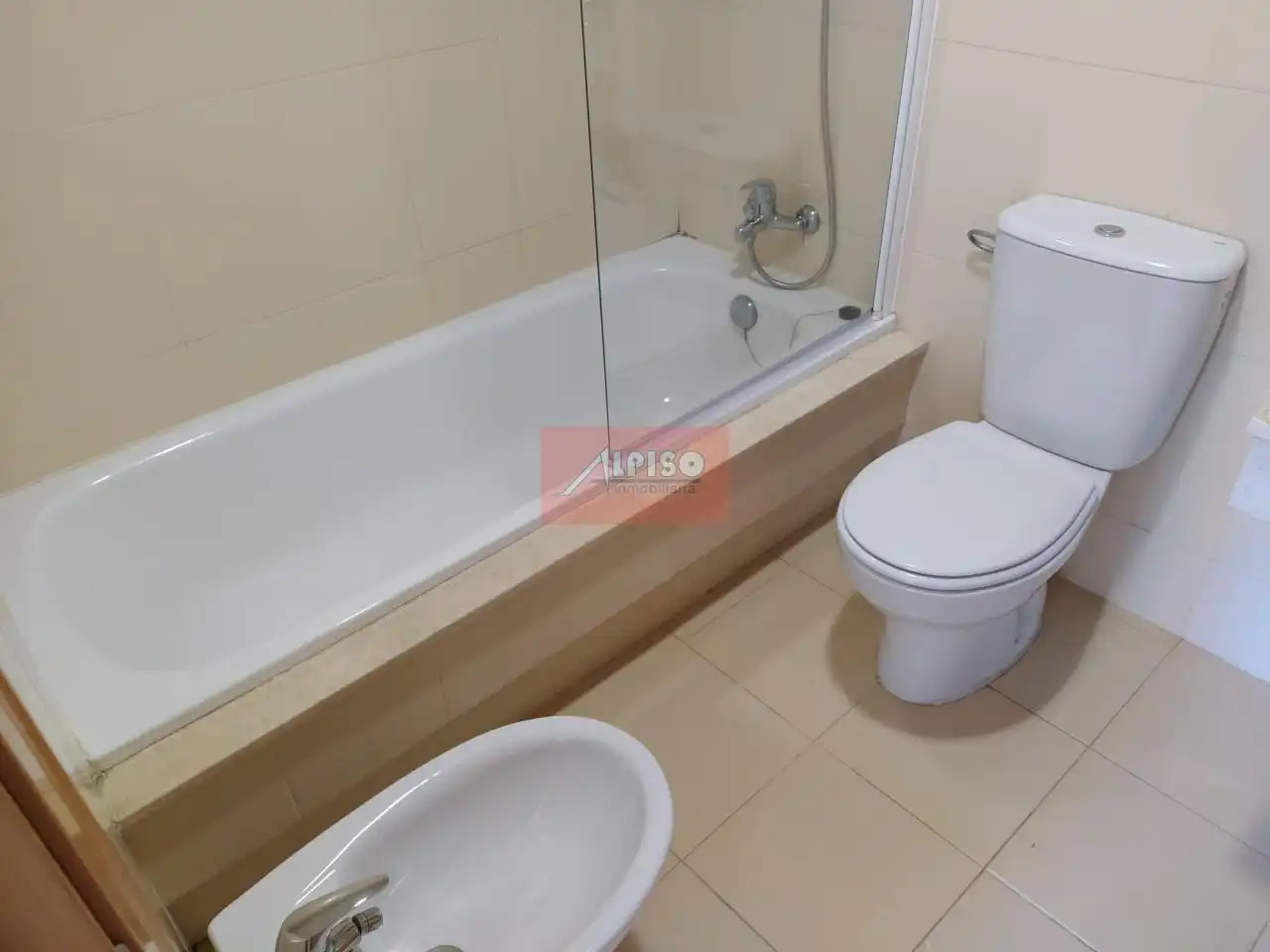 Badezimmer von Wohnung zum Verkauf in Ourense Capital  mit Heizung und Möbliert