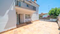 Vista exterior de Casa o xalet en venda en Sant Vicenç de Montalt amb Aire condicionat, Terrassa i Balcó