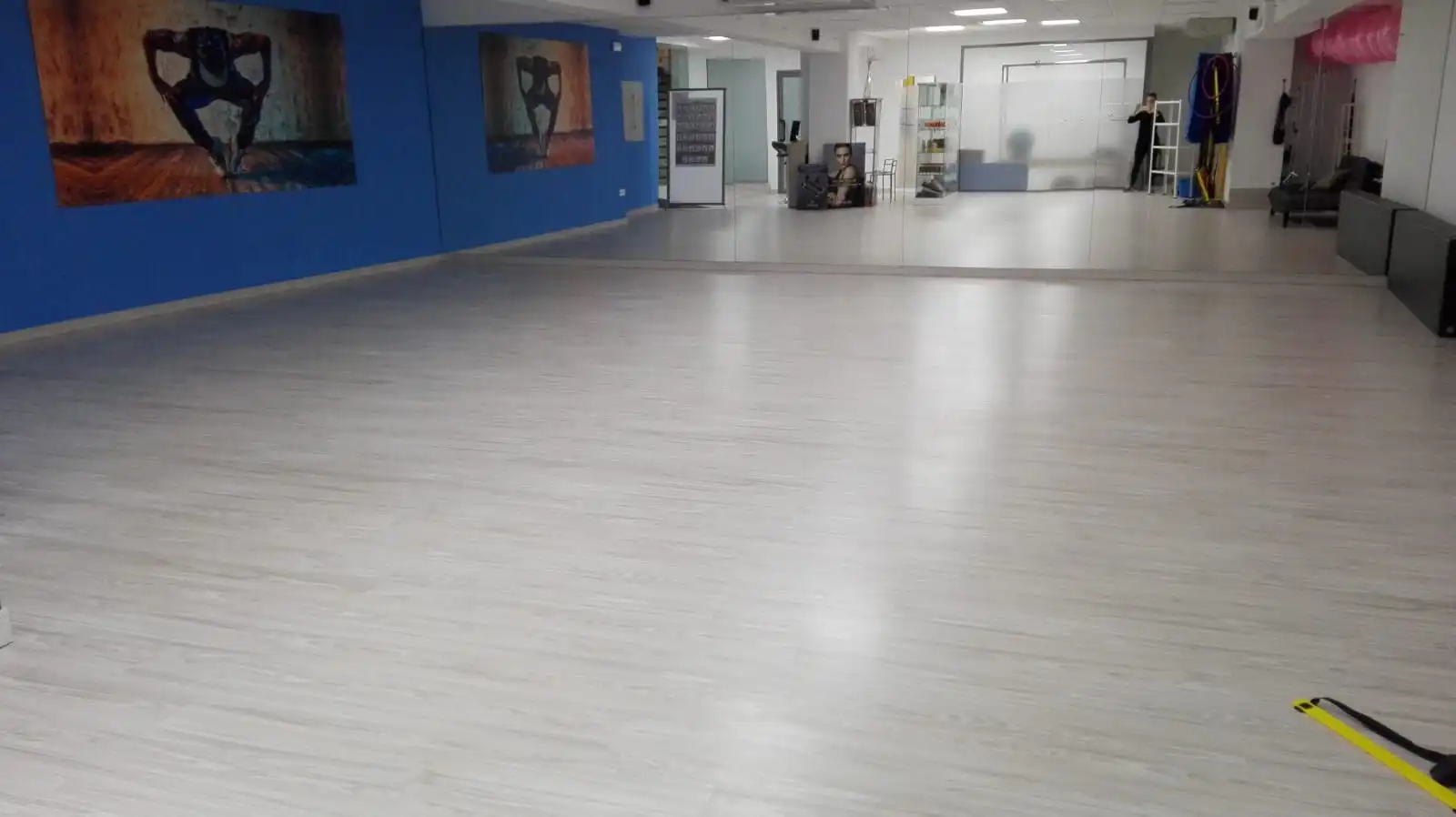 Business premises for sale in Avenida Primero de Mayo 1, imagen 5