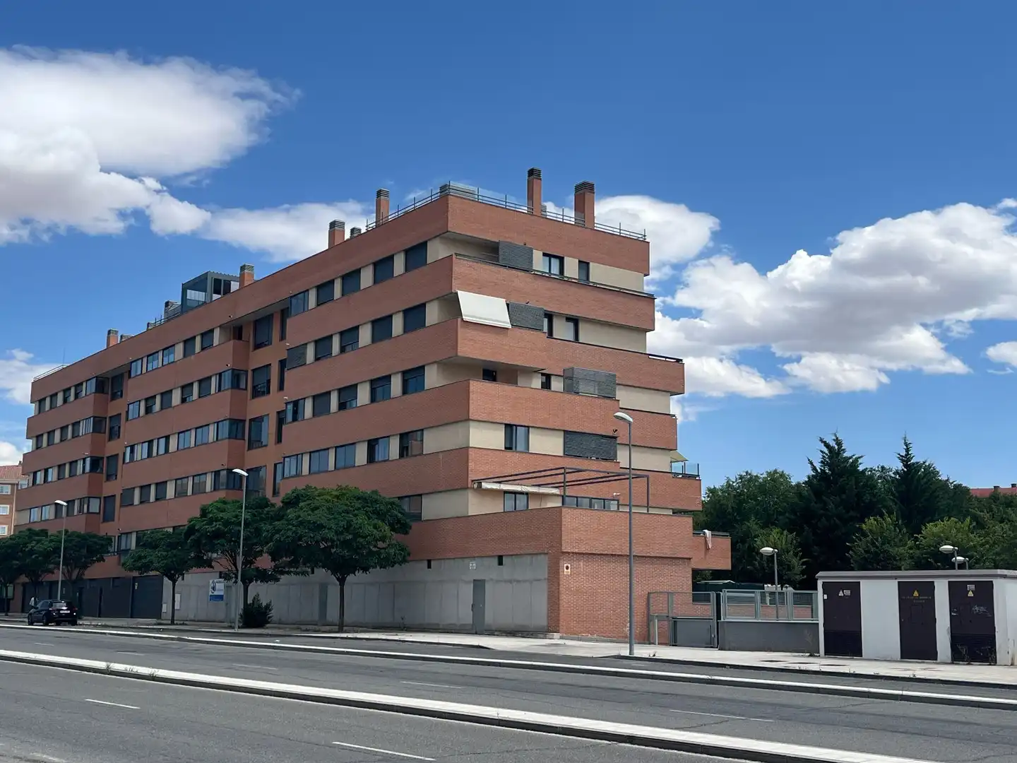 Vista exterior de Pis de lloguer en Ávila amb Calefacció, Terrassa i Moblat
