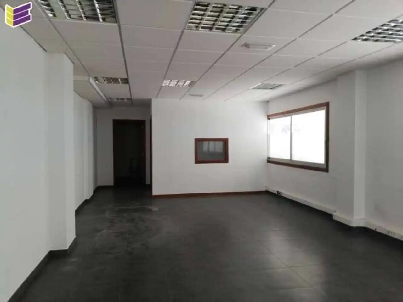 Office for sale in Navia