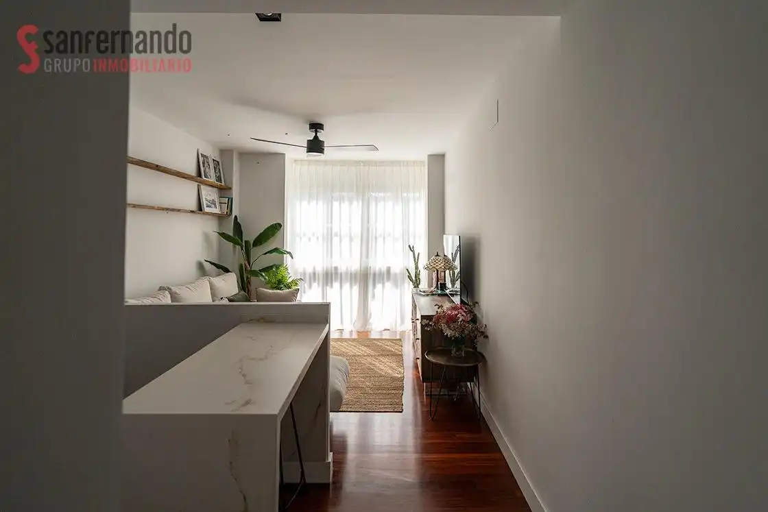 Habitación de Apartamento en venta en Santander con Calefacción y Parquet