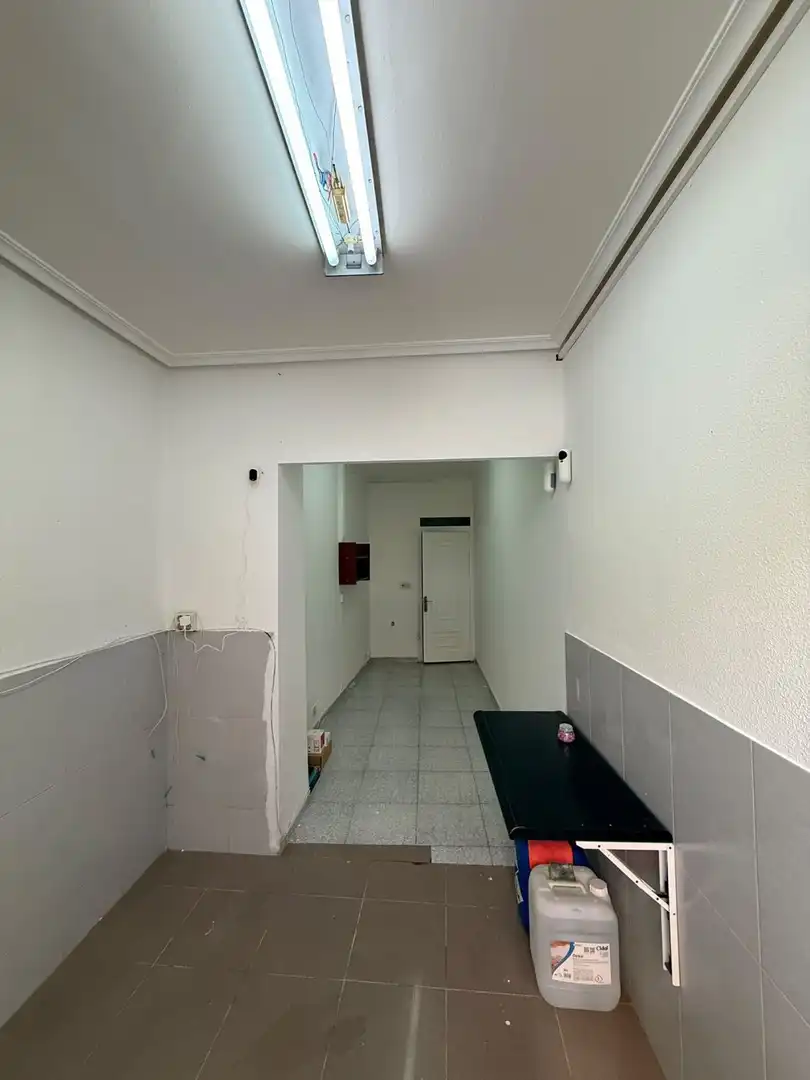 Local comercial en venda a Industria
