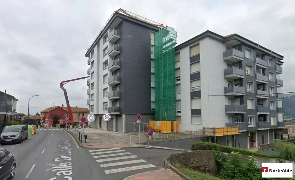 Außenansicht von Lagerraum zum Verkauf in Portugalete