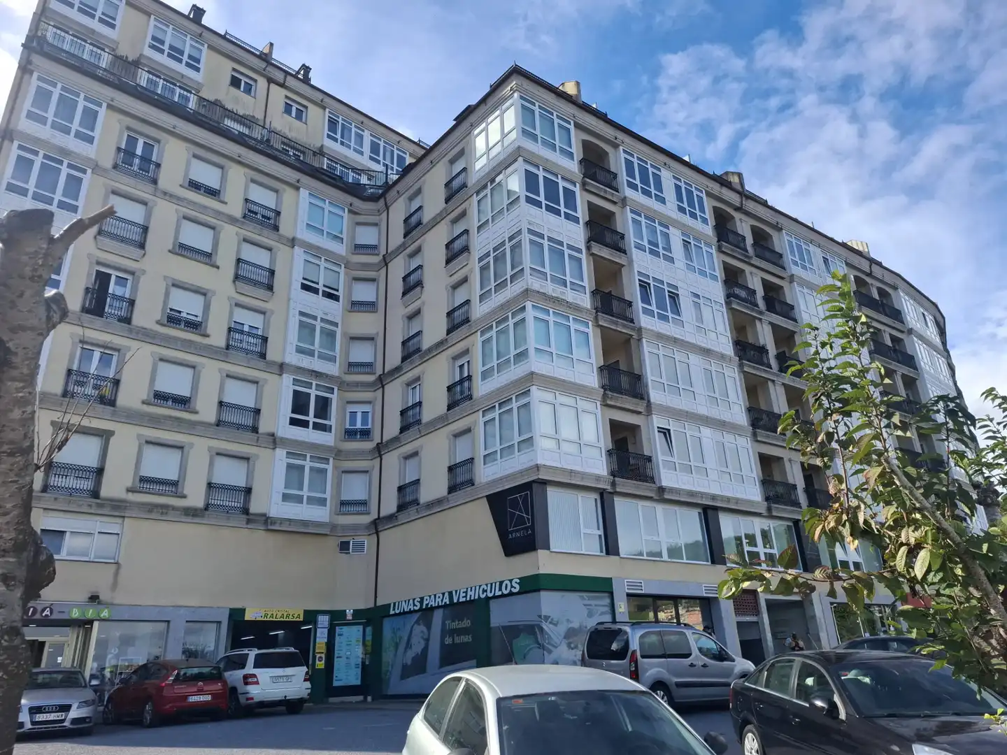 Vista exterior de Piso en venta en Viveiro, Lugo