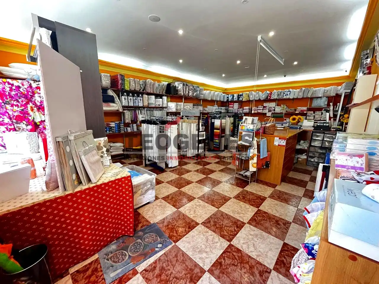 Local comercial en venda a Calle Hotel, imagen 3