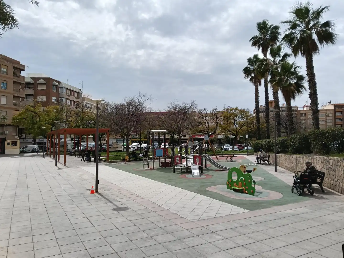 Vista exterior de Pis en venda en Alicante / Alacant amb Aire condicionat, Terrassa i Moblat