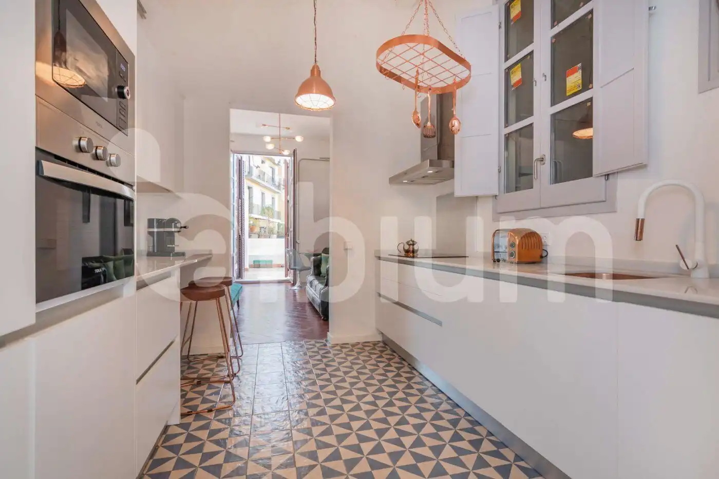 Küche von Wohnung zum Verkauf in Barcelona mit Klimaanlage und Terrasse