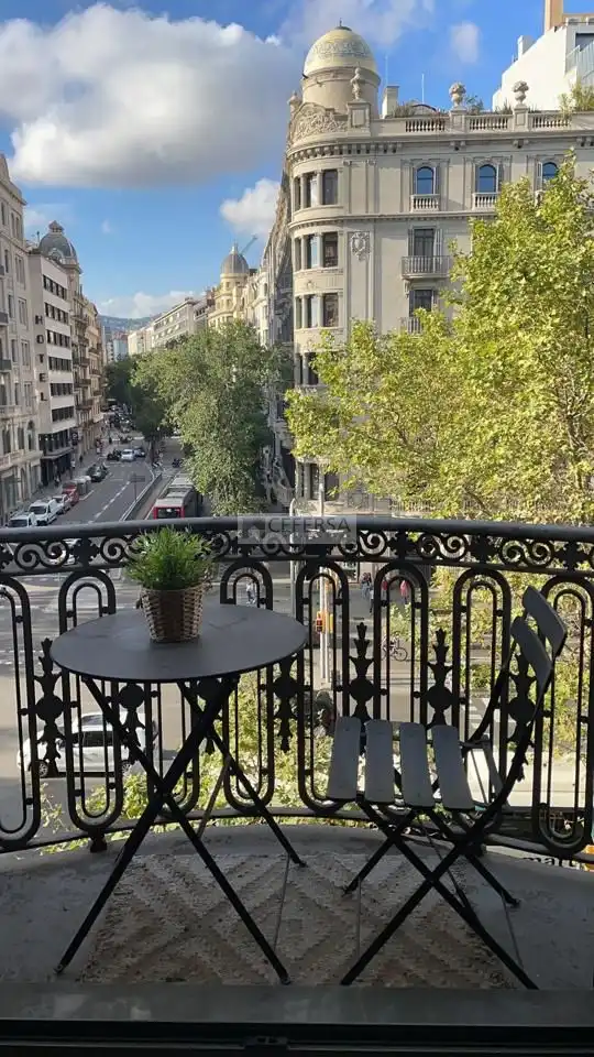 Vista exterior de Apartament en venda en Barcelona amb Aire condicionat, Calefacció i Parquet