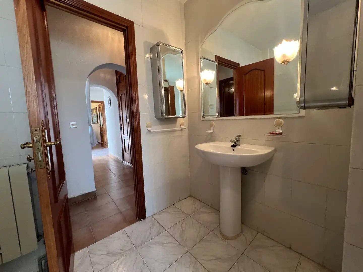 Bathroom of Houses for sale in El Viso de San Juan  with Air Conditioner, Heating and Private garden