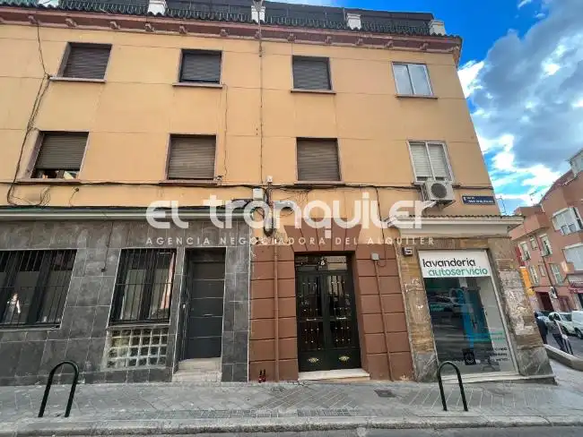 Exterior view of Flat for rent in Madrid  with Air Conditioner, Terrace and Furnished