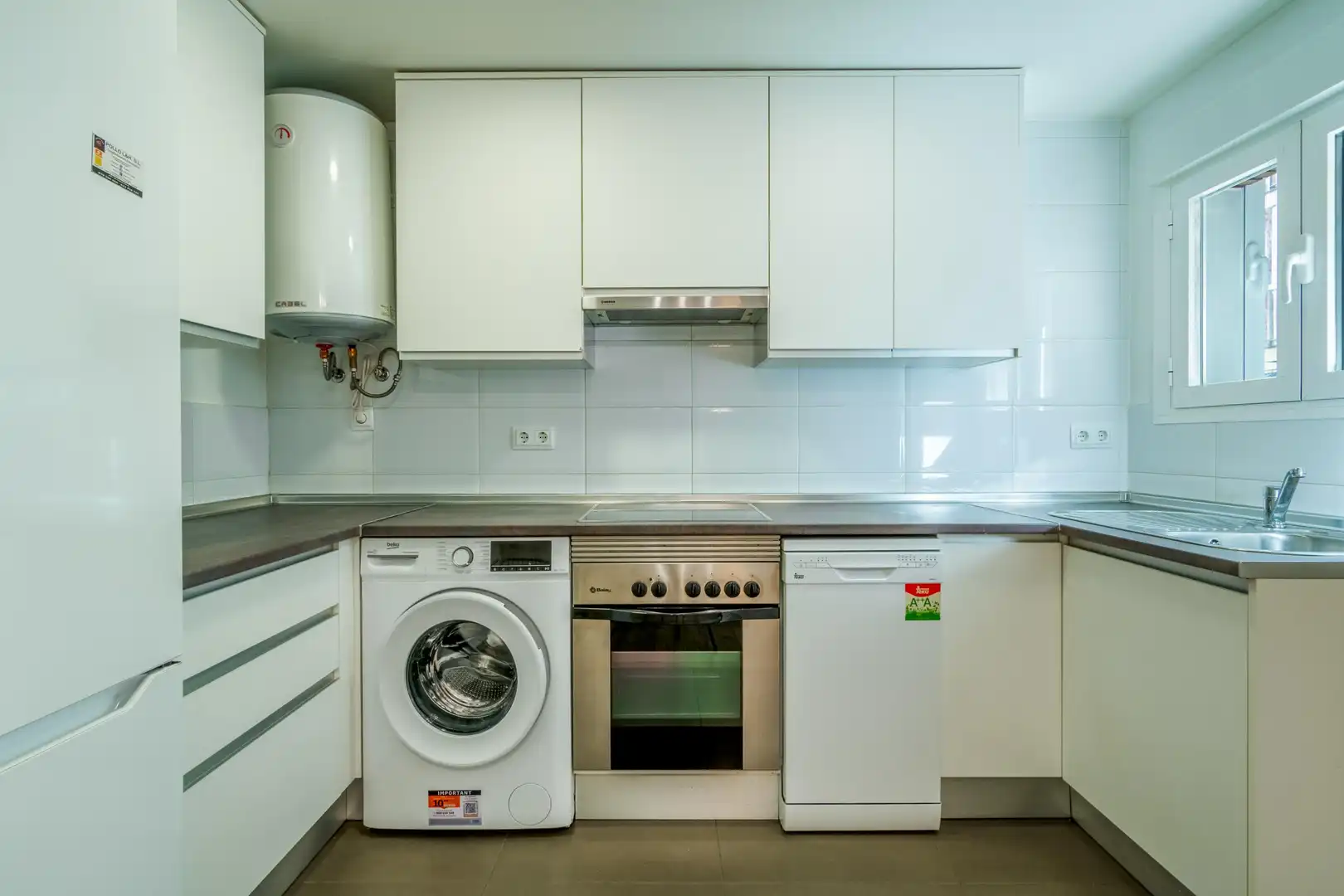 Apartamento de alquiler en 8 Calle Valderrobres #2, Canillejas
