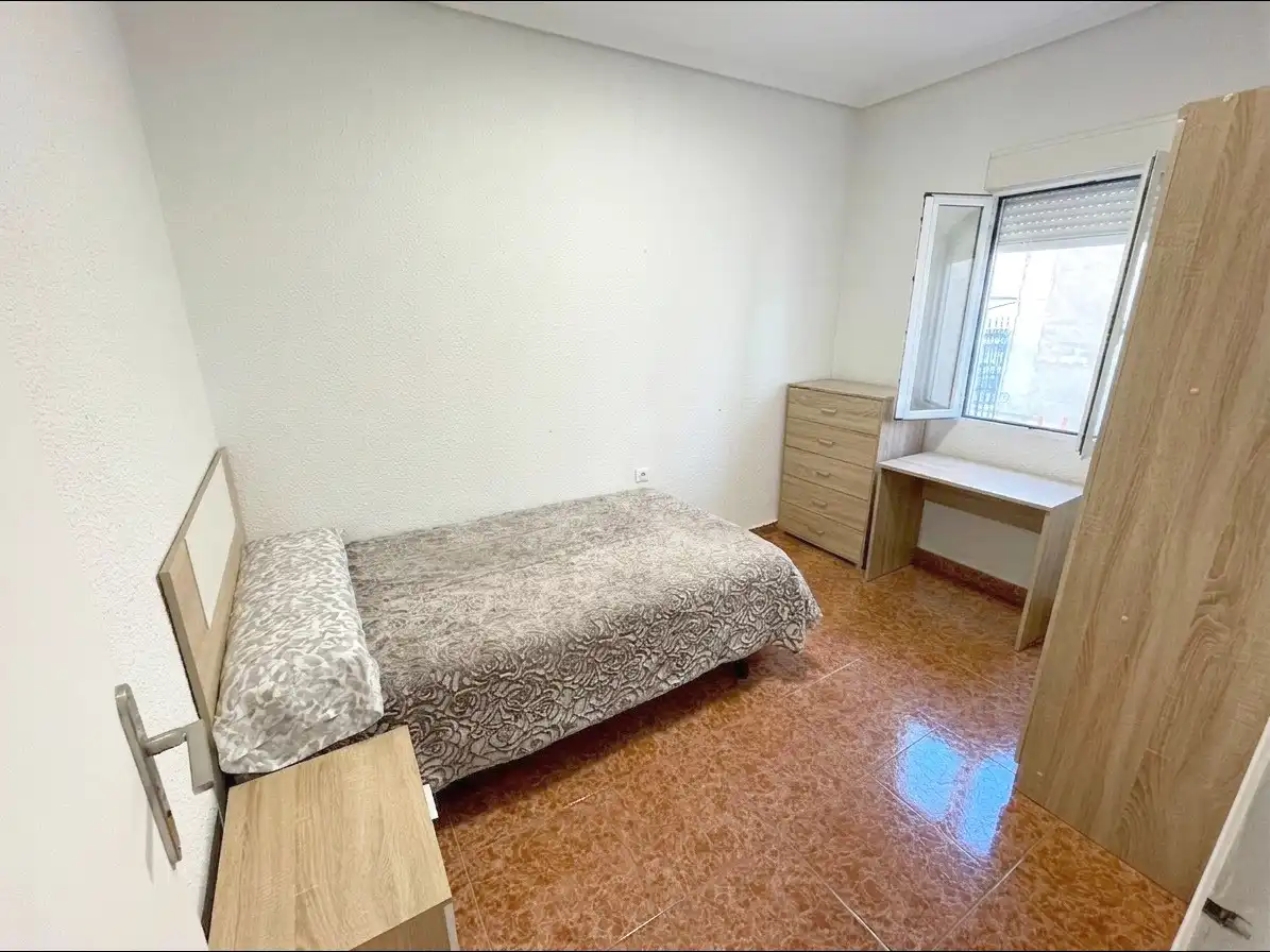 Bedroom of Flat for sale in Elche / Elx  with Air Conditioner, Heating and Storage room