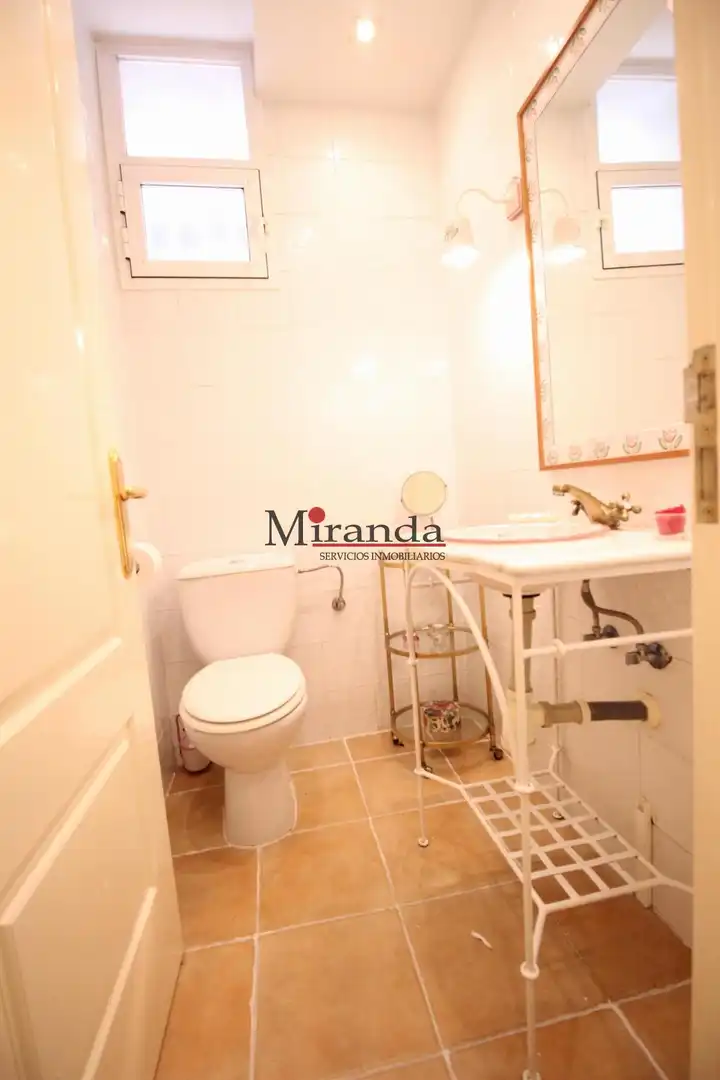 Baño de Casa o chalet de alquiler en Villaviciosa de Odón con Aire acondicionado, Calefacción y Terraza